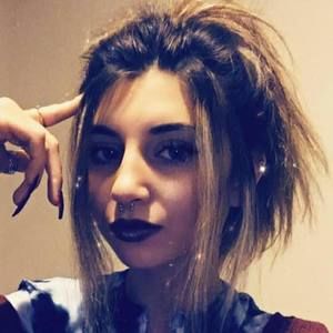 Meet your Posher, Ally